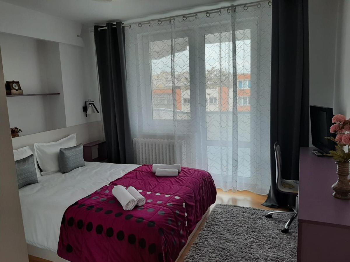 דבה Chic Apartament מראה חיצוני תמונה