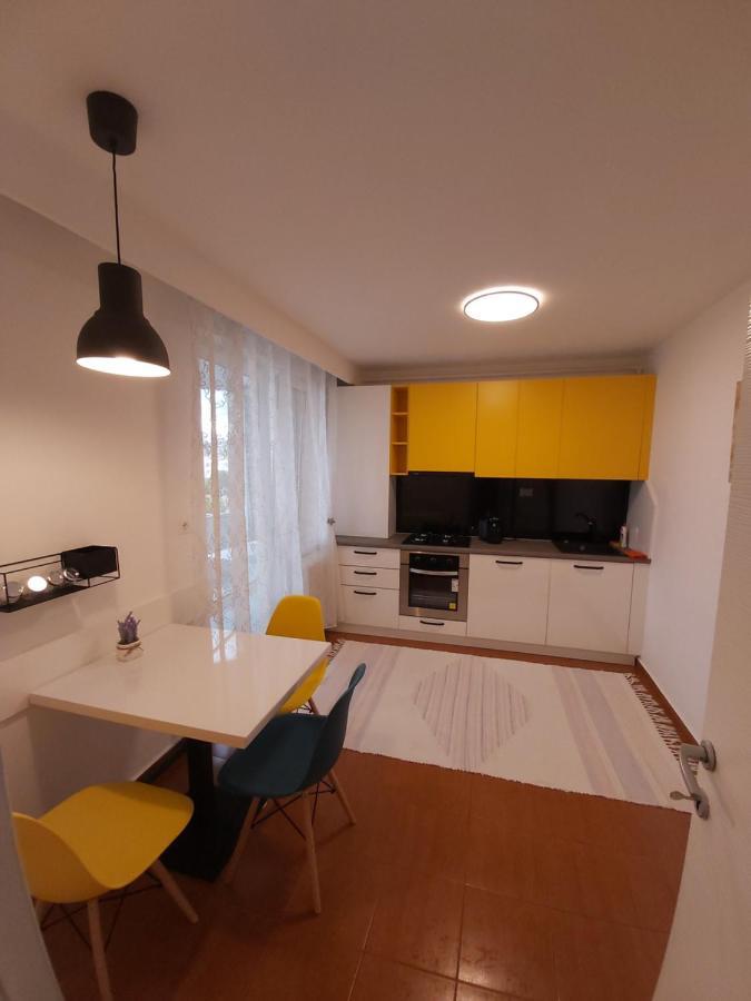 דבה Chic Apartament מראה חיצוני תמונה